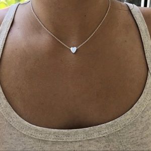 🆕 Silver- or gold-tone; Dainty Heart Necklace